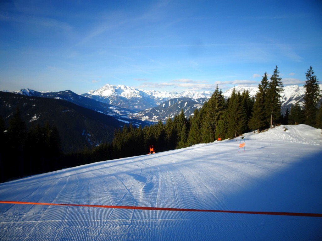 Gesperrte Piste 2b.