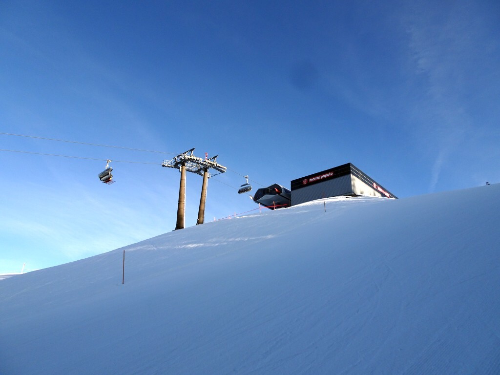 Blick hinauf zur Bergstation der zweiten Sektion Reitlehen.