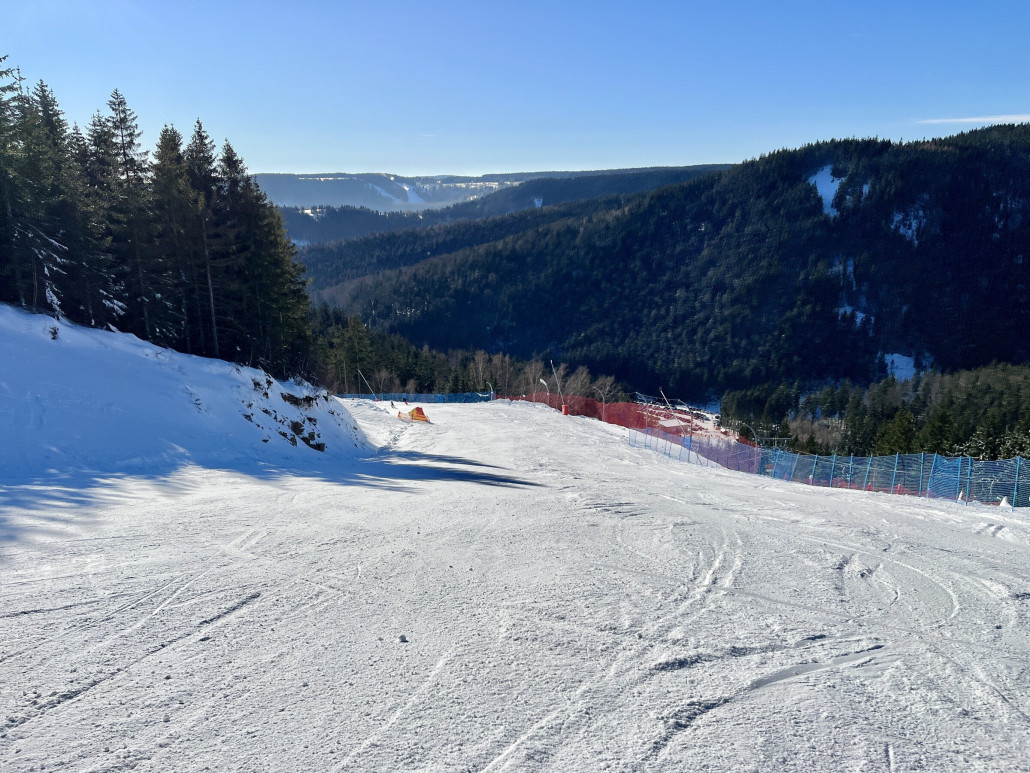 Unten wieder besser und tatsächlich viel Platz