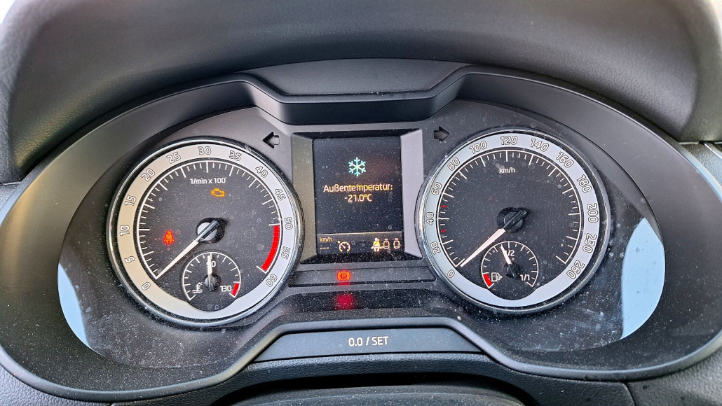 Am Parkplatz angekommen zeigte das Thermometer -21°