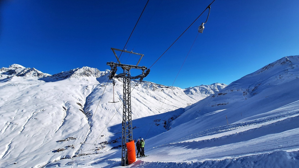 Die Brändle Portalstützen wurden im Mittleren Teil durch Fachwerk T Stützen von Garaventa ersetzt.