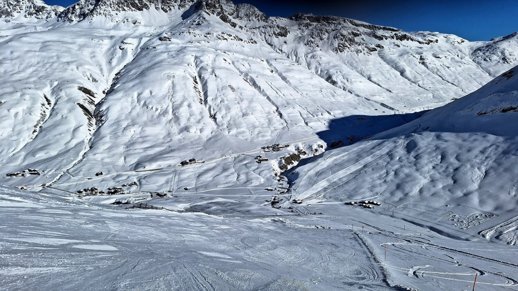 Tiefblick auf Juppa Loretzhaus und Podestatenhaus