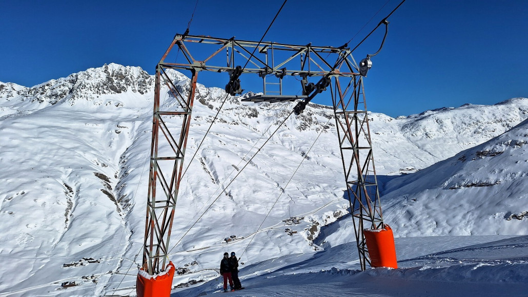 Brändle Lift. Ab ca 1300 liegt der Lift im Januar im Schatten