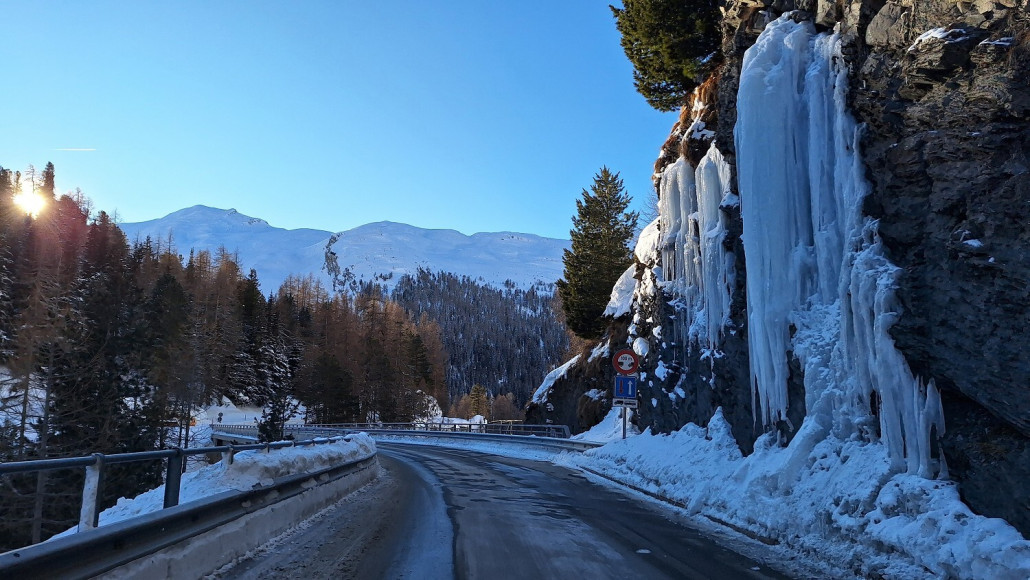 gefrorene Wasserfälle bei Lezibrücke