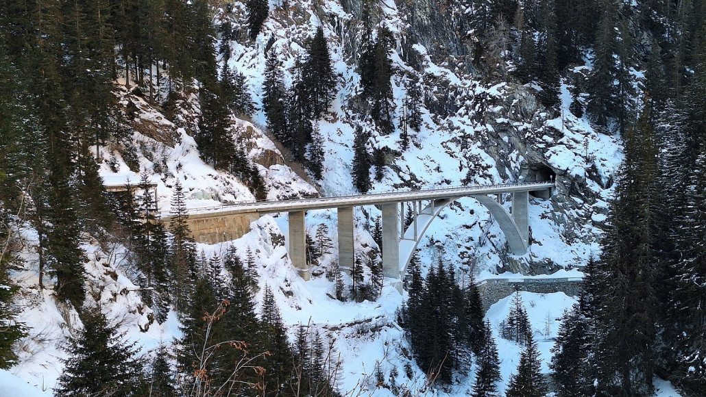 Punt di Val di Lei, gleich links neben der Brücke beginnt Italien.