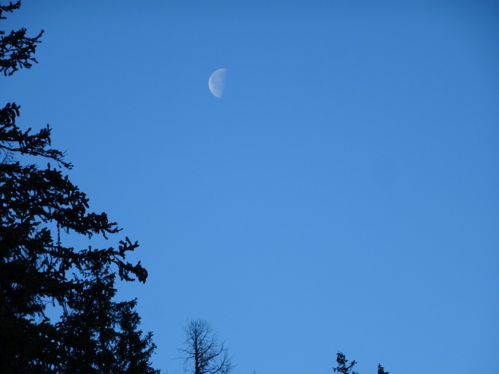 Ruhig, kalt, gutes Wetter…und der Mond.