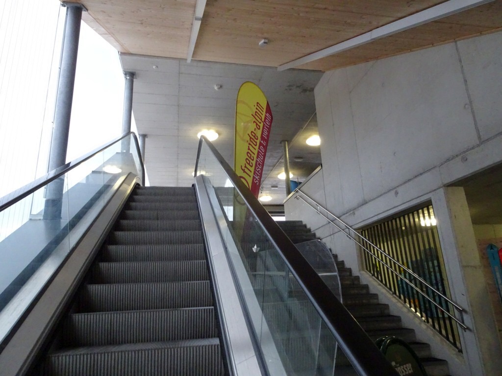 Komfort in der Talstation der 8er Gondelbahn Donnerkogel.