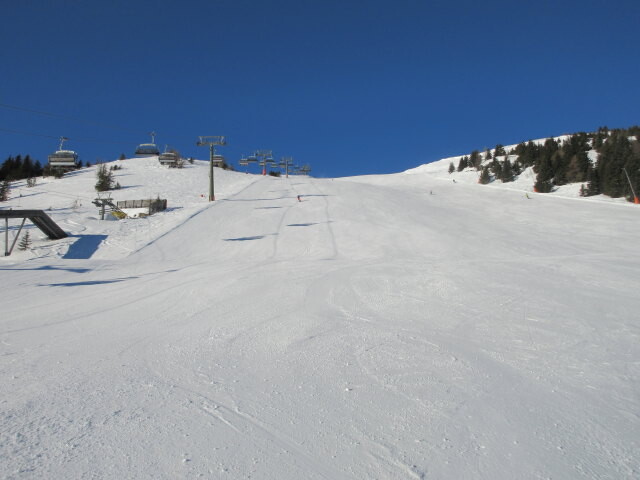 Tschaneckpiste, links daneben der 6-CLD-B Tschaneck