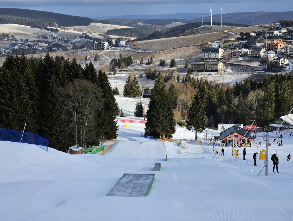 Snowpark Klinovec.jpg