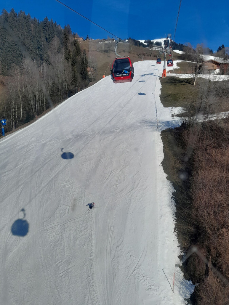 Talabfahrt Hopfgarten: tw. aufgeworfen und weich, aber sehr gute Schneeauflage