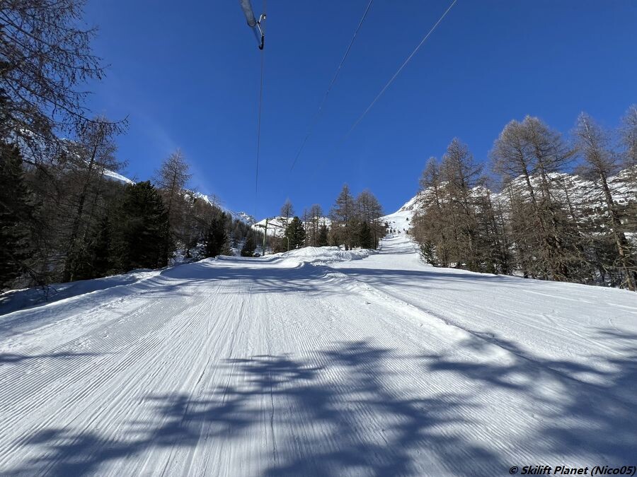 Skilift und Piste Fontanesses 2