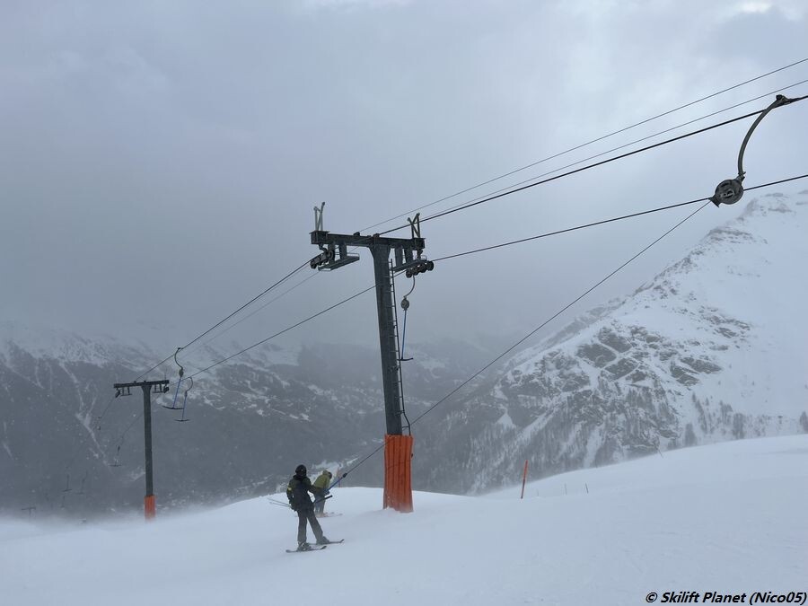 Starker Wind ab 2400 m