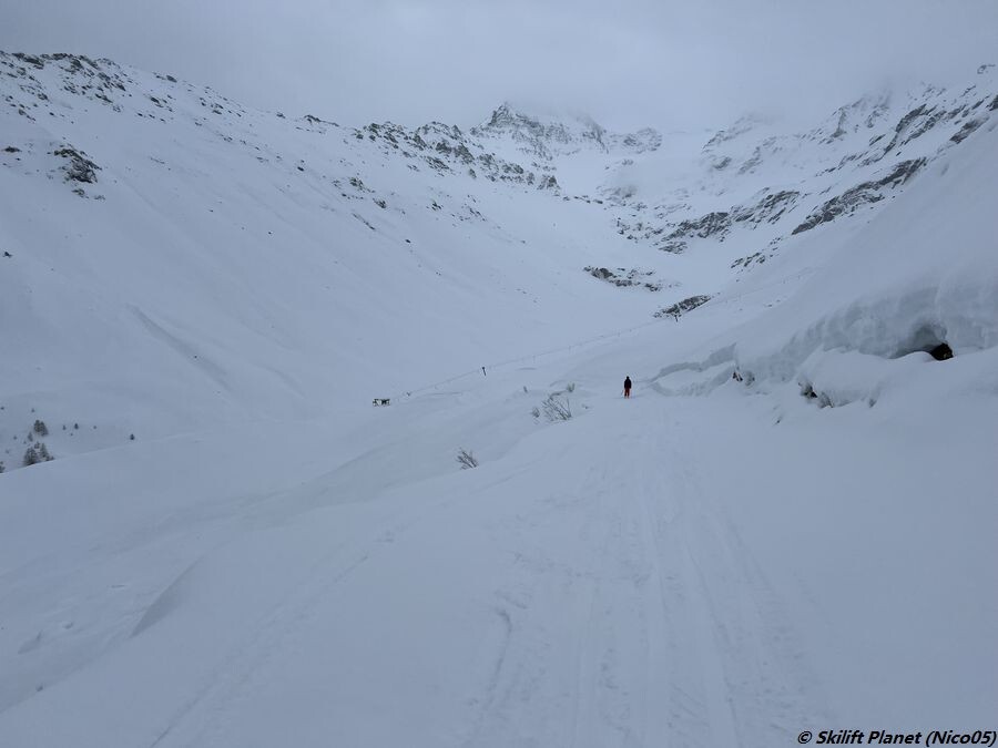Zugang zum Skilift Les Arpilles