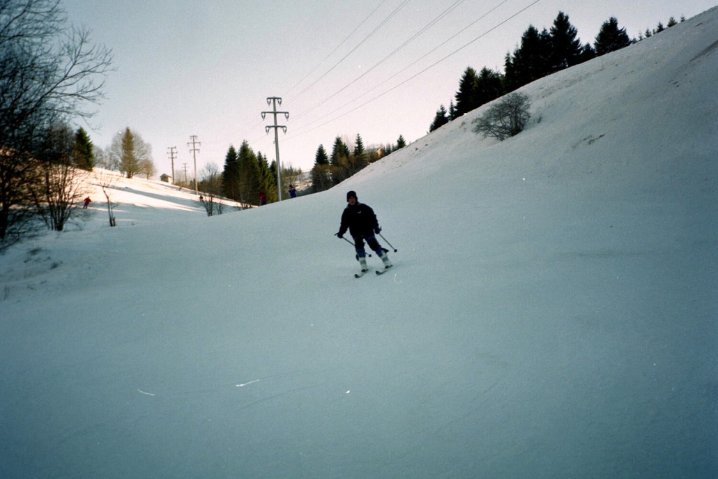 Unterer Teil der Wehrhaldenpiste, die leichte Abfahrt, von rechts würde die steilere rote Piste kommen