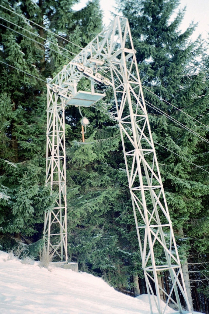 Stütze 1 des sehr steilen Skilift Wehrhalden, zumindest der Starthang