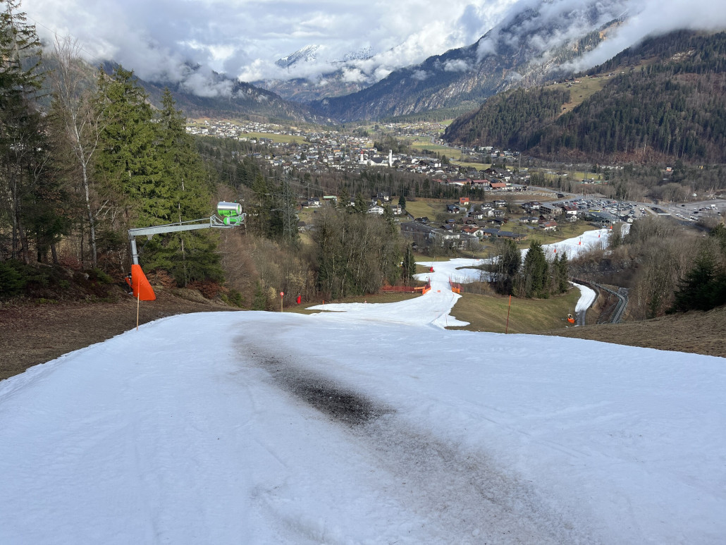 Der Ausblick ins grüne Tal ist immer wieder nett… Trotz Bremsspuren
