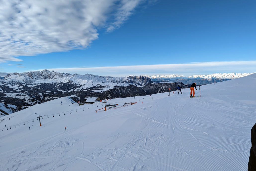 Oben am Start der Garenissima. Im Westen ist schon blauer Himmel und Sonnenschein zu sehen.