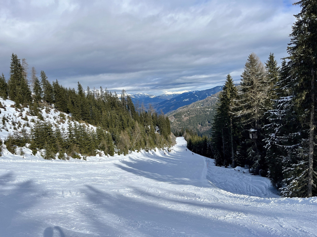 Abschnittsweise breitere Talabfahrt, auch hier nix zu meckern an den Pistenverhältnissen