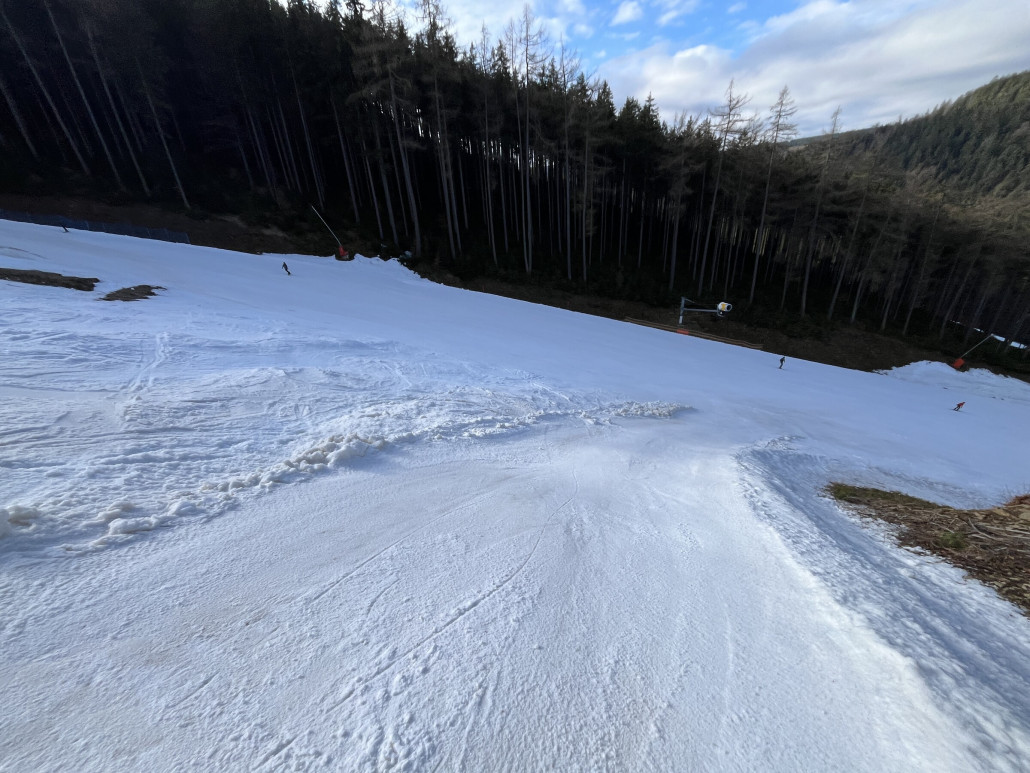 Innenkurve ging bis 11Uhr noch zu fahren, dann leider ein Steinfeld