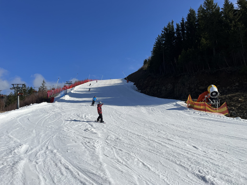 ...aber insgesamt gute Schneeauflage und nur vereinzelt mal ein Stein