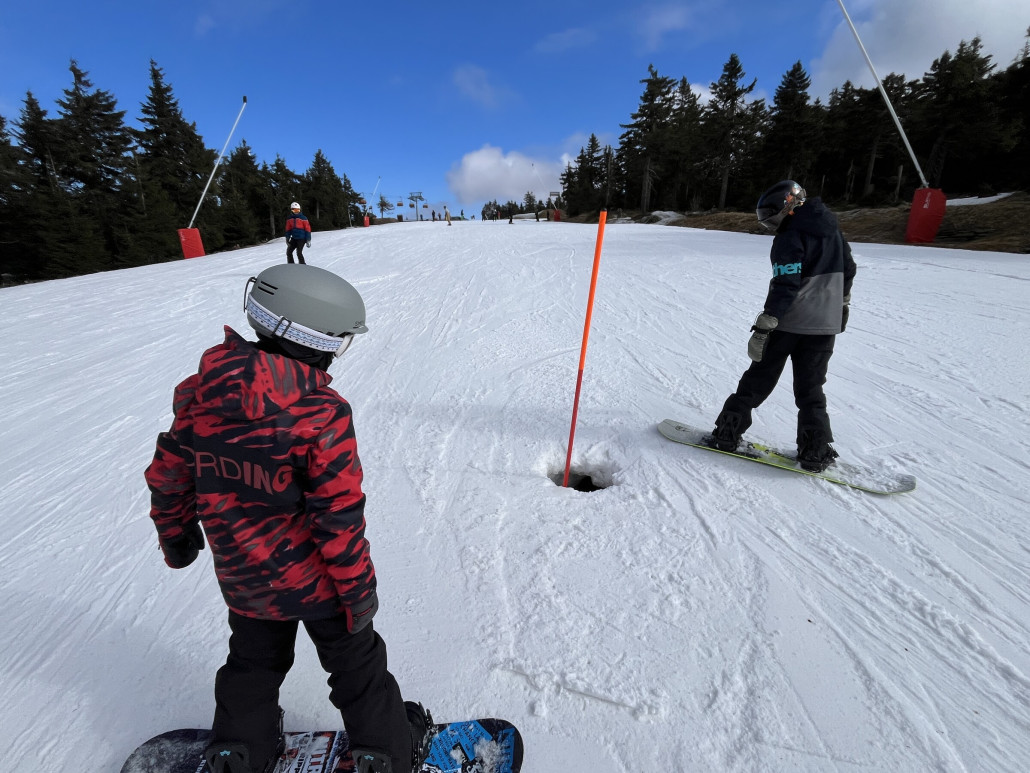 An der inoffiziellen Messstelle zur Schneedecke waren es 40cm ;)