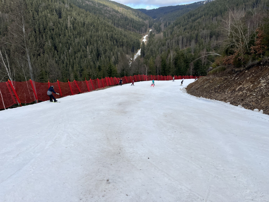 Nach der letzten 90° Rechtskurve wurde es wieder etwas steinig...