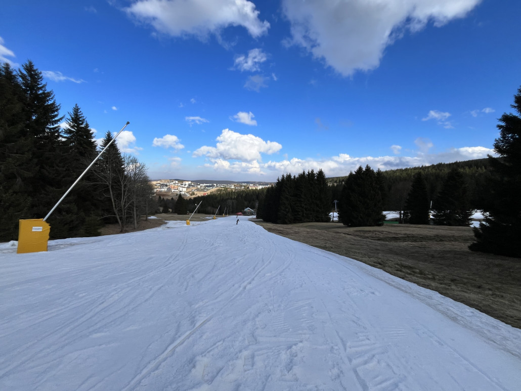 Über die Wiese zum Cinestar dann wieder super, der Funcross links natürlich abgebaut