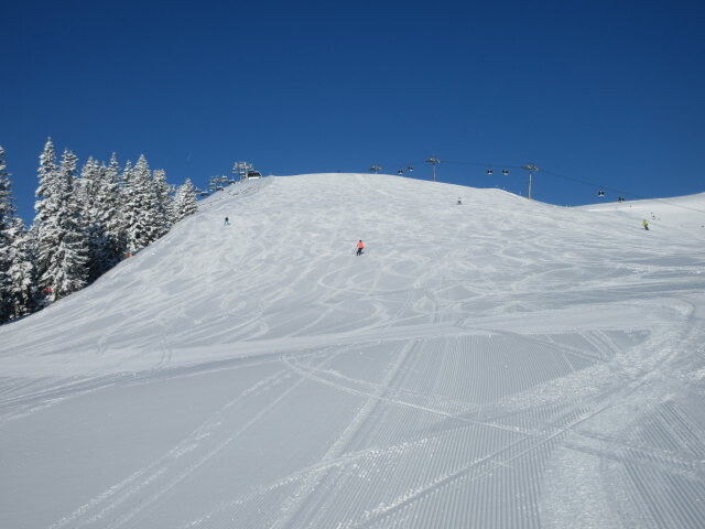 Breiteckpiste, links daneben die 6-MGD Areit 3, rechts daneben die 8-MGD trassXpress