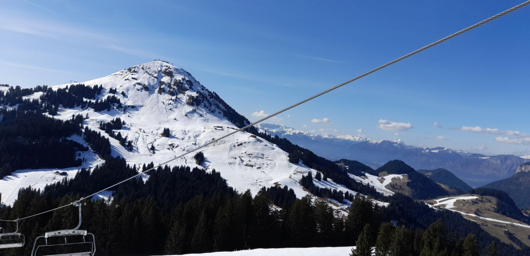 Blick zur Salve: Siller-Keat noch gut mit Schnee versorgt