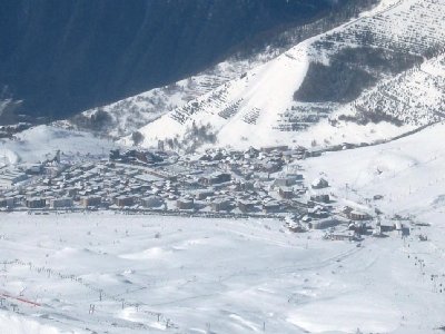 Alpe d´Huez im Zoom: von links: 4-SB Fontbelle, SL Lac Blanc, DMC Sektion 1