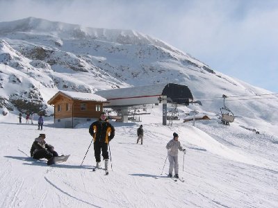 6-KSB Romains (Leitner/Poma, 2005, 3600 p/h, 211 Hm, 1050 m lang) Bergstation