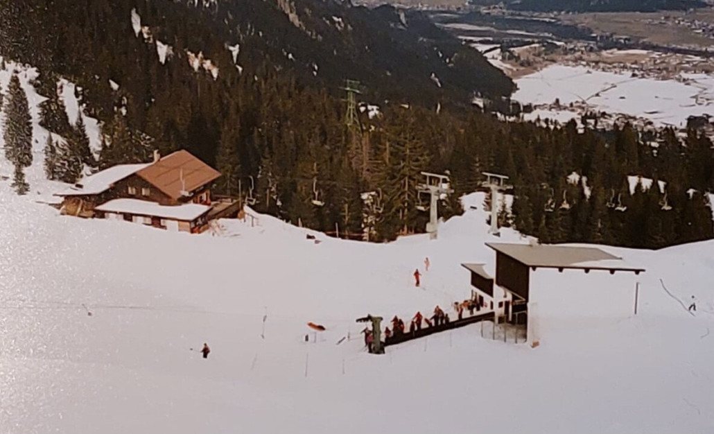 Talstation mit seinem starken Elektromotor sowie Stütze 0 und der Cillihütte.