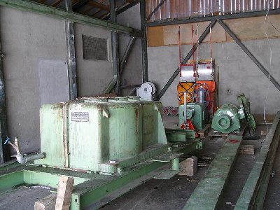 Getriebe und Motor liegen bereit zum Abtransport in der Talstation.