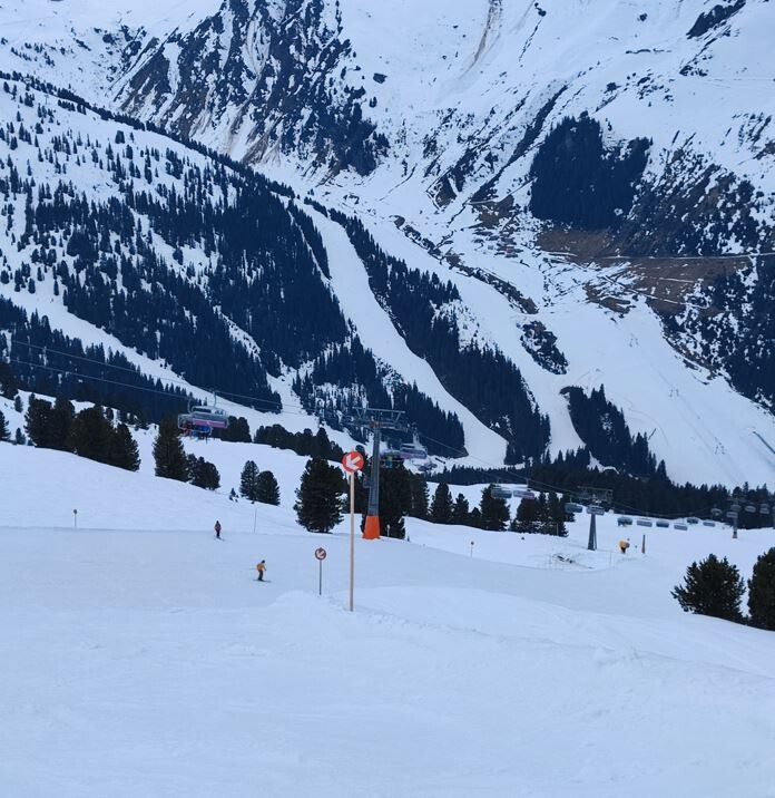 1 und 13 Talabfahrten kann man ohne dunkle Stellen fahren