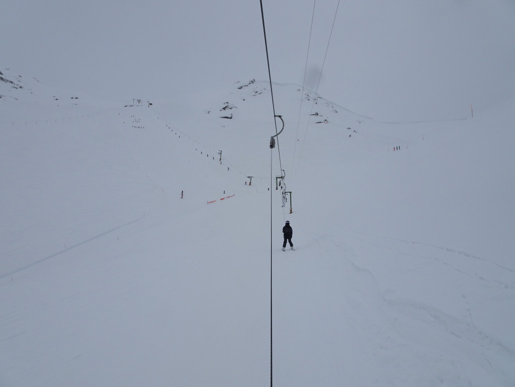 Nun im Skilift Combe Durand