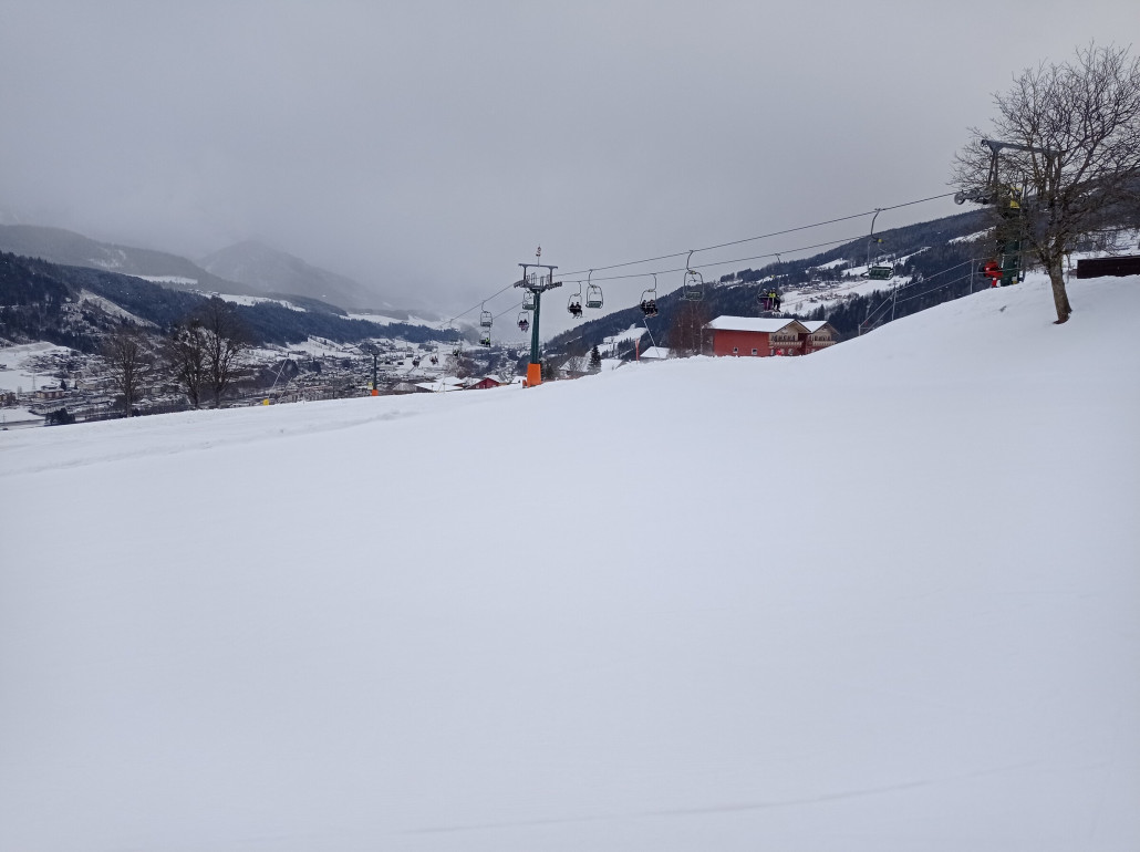 Wir starten mit der guten alten DSB zur zapfigen Auffahrt aufs Rohrmooser Plateau.