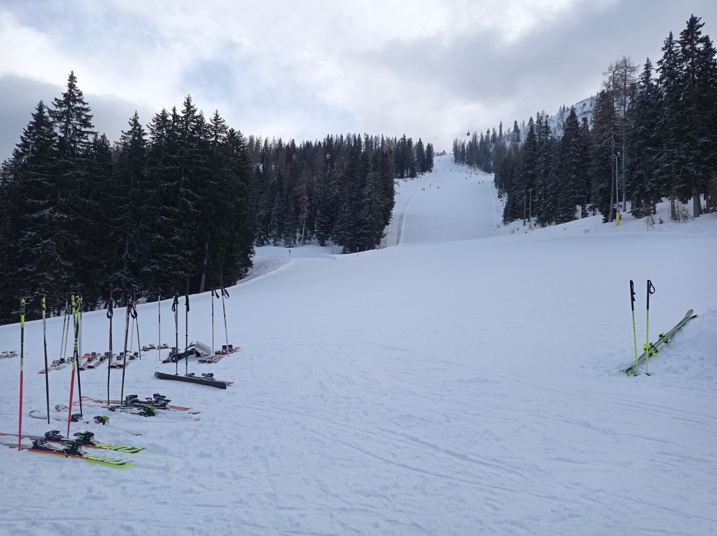 Die Mittagseinkehr verbringen wir auf der Seiterhütte, das passt.