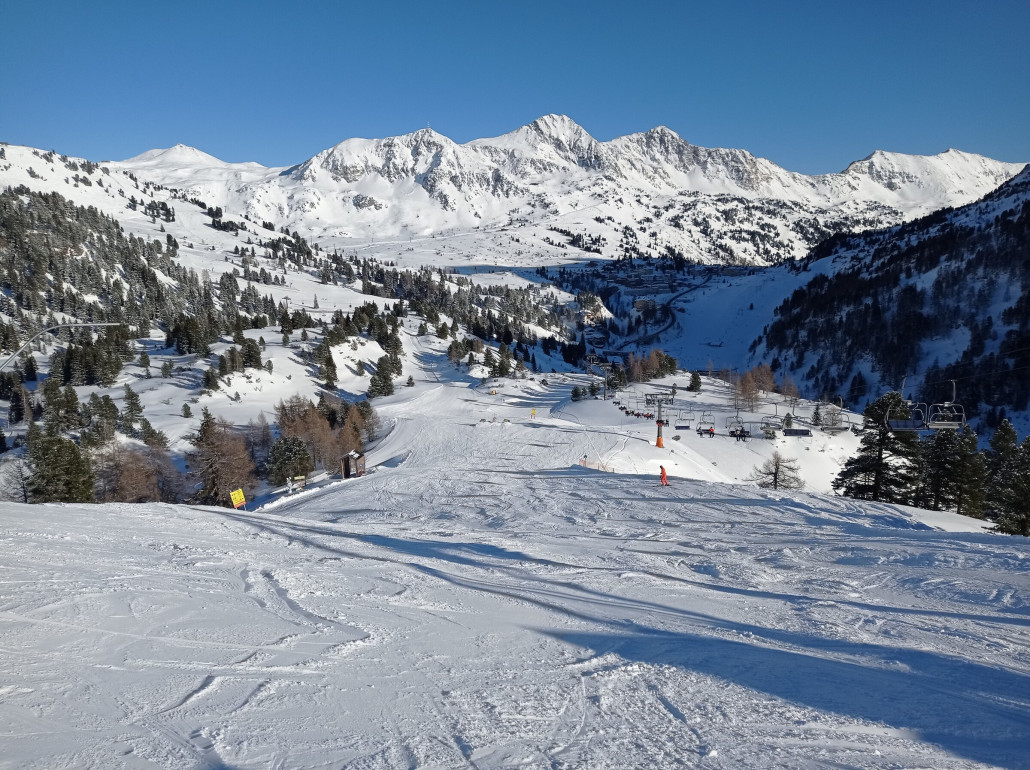 Zum Tagesabschluss geht es dann noch zum Monte Flu / Kehrkopfbahn. Der Schnee wird hier aber schon deutlich bremsig. Insgesamt aber ein super Skitag!
