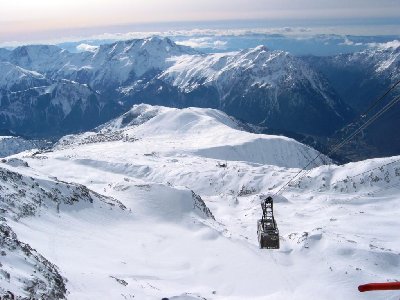 Totale Pic Blanc-Aussicht nach Westen. Rechts unten das Romanche-Tal, im Hintergrund, zweite Reihe die Chartreuse