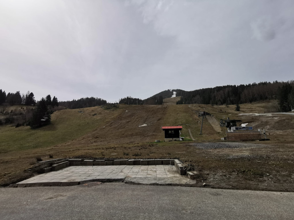 Kaum zu glauben das man ein bisschen weiter oben 2 Tage davor noch Skifahren konnte.