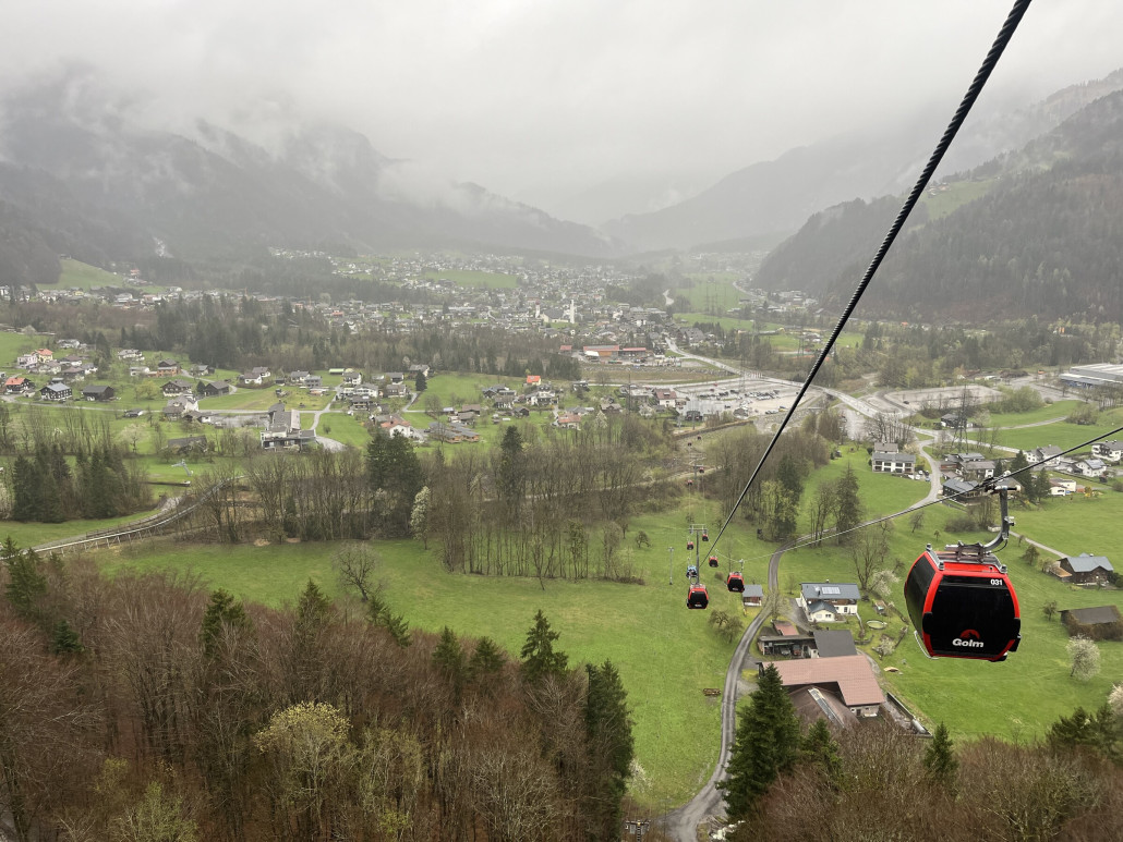 Jetzt aber runter vom Berg. Im strömenden Regen beenden wir unsere letzte Saison am Hausberg…