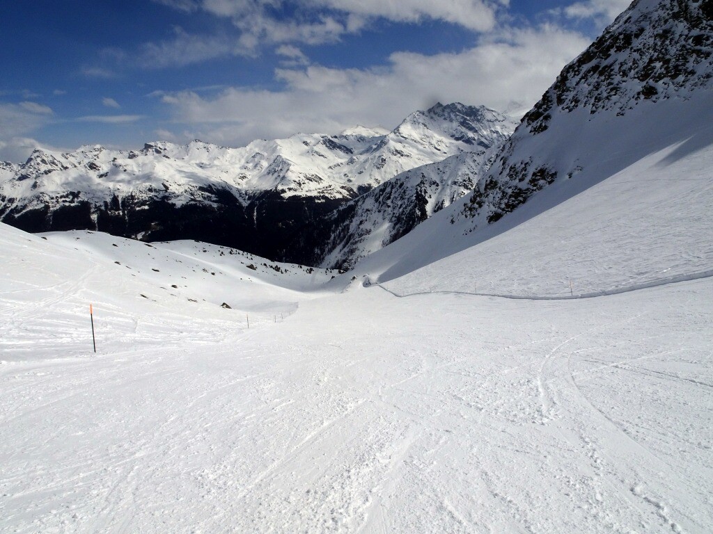 …der eine extrem geniale Carvingstrecke ist.