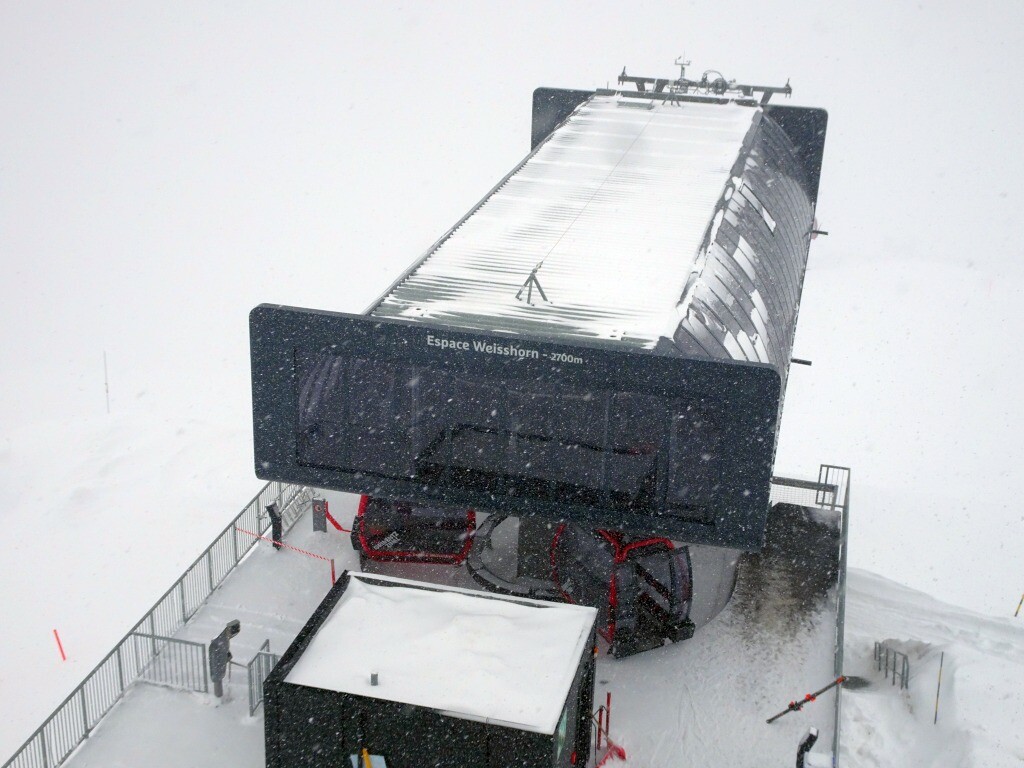 Und auf die Bergstation der 10er Gondelbahn Zinal-Sorebois-La Vuarda.