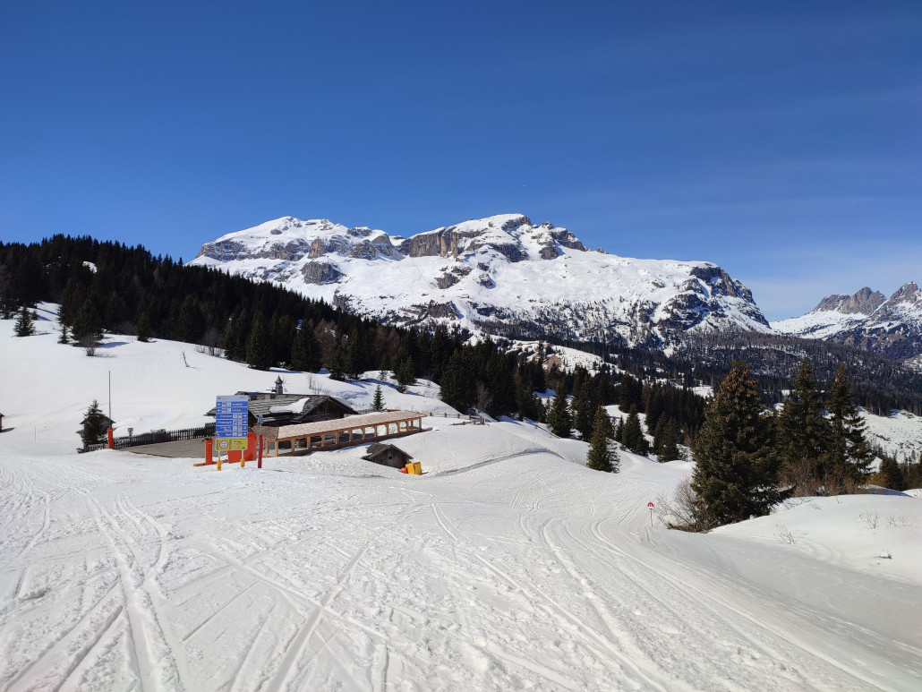 Beste Piste im Skigebiet, aber das Flachstück zur Einfahrt war eine Qual.
