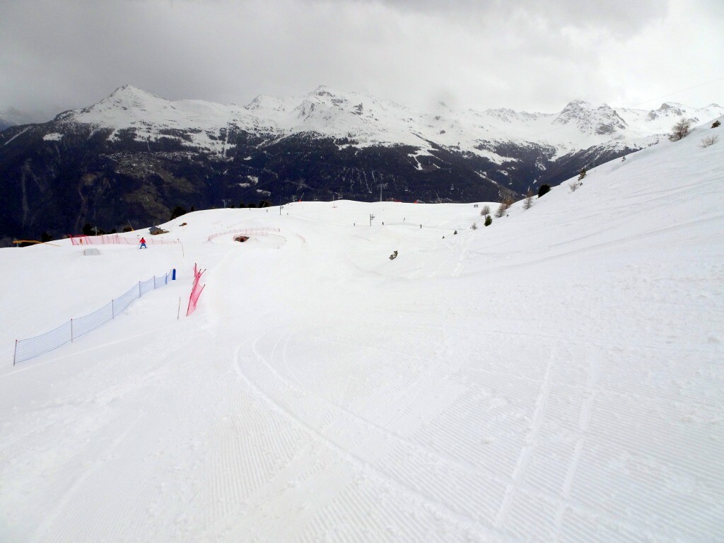 Neben dem Snowpark gab es noch eine weitere Pistenvariante. Insgesamt gibt es hier oben sowieso mehr Varianten, als auf dem Pistenplan eingezeichnet.