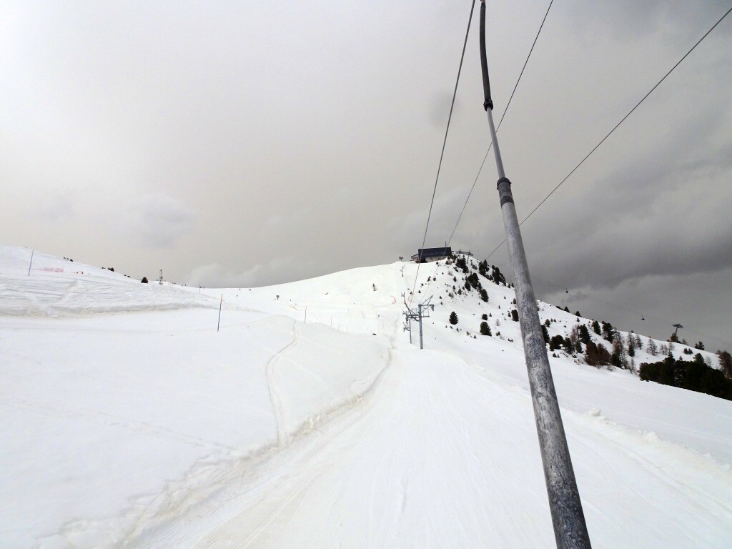 Im Stangenlift Crêt-du-Midi.