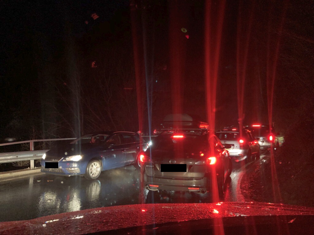 Auffahrt ins Val d’Anniviers, wo es gut staute. Egal, hauptsache es geht!