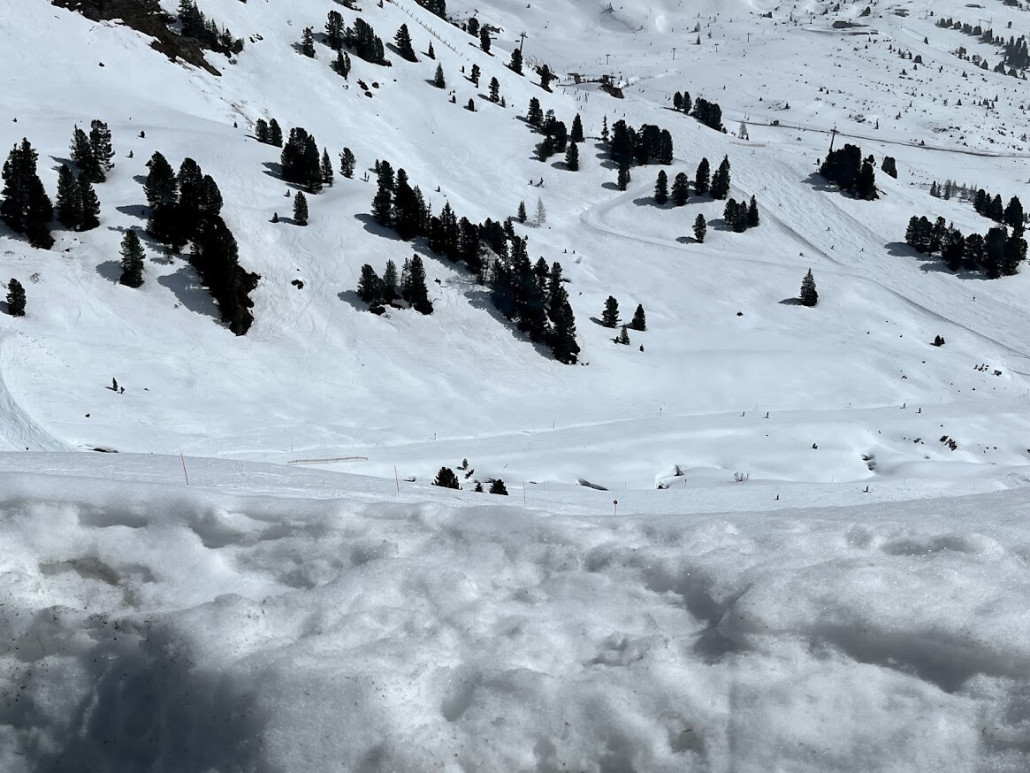 29S empty places.jpg