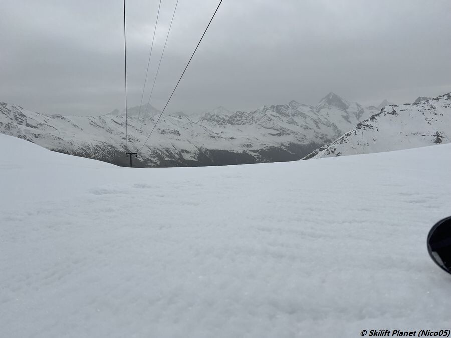 Ein Teil der Piste war für die Angestellten präpariert worden und sah noch fast wie eine richtige Piste aus.
