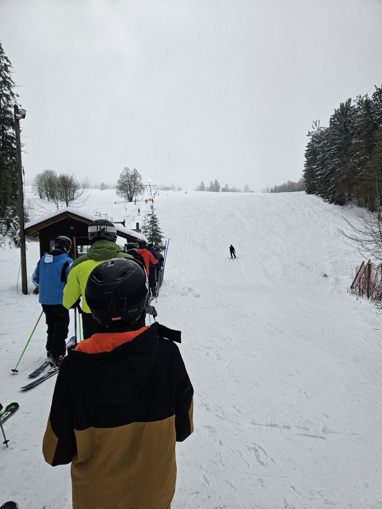 Teilweise war die Liftschlange noch länger